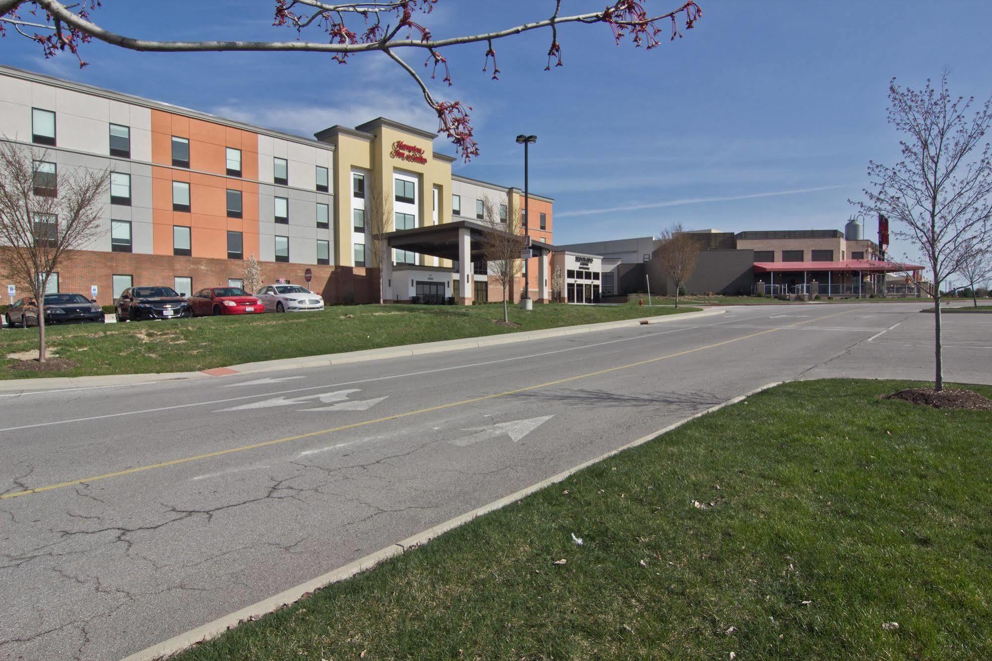 Hampton Inn & Suites Columbus Scioto Downs Exterior photo